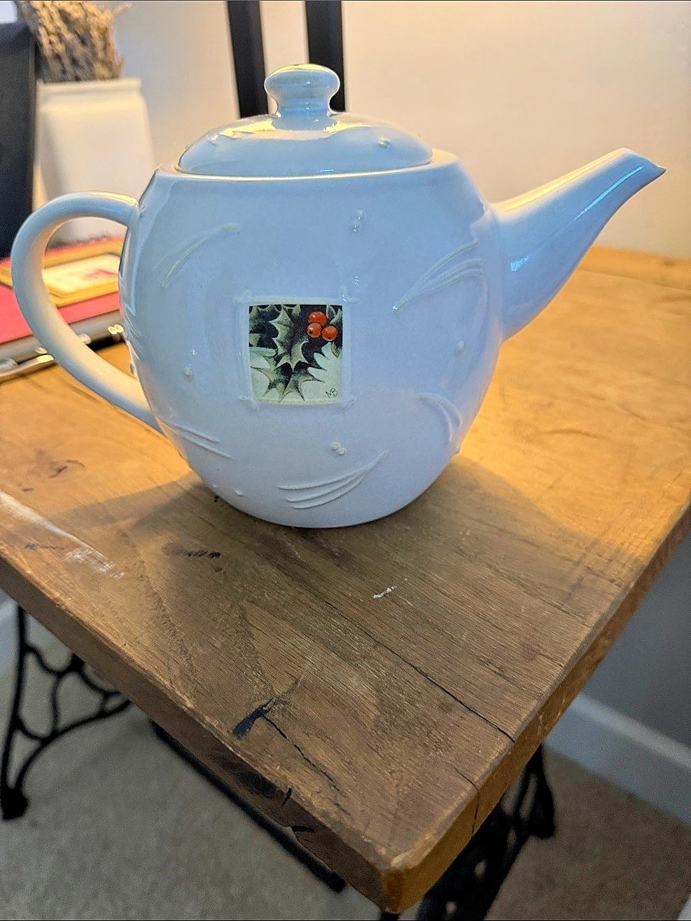 Hallmark Maryjolein Bastin White textured Floral Teapot Holly